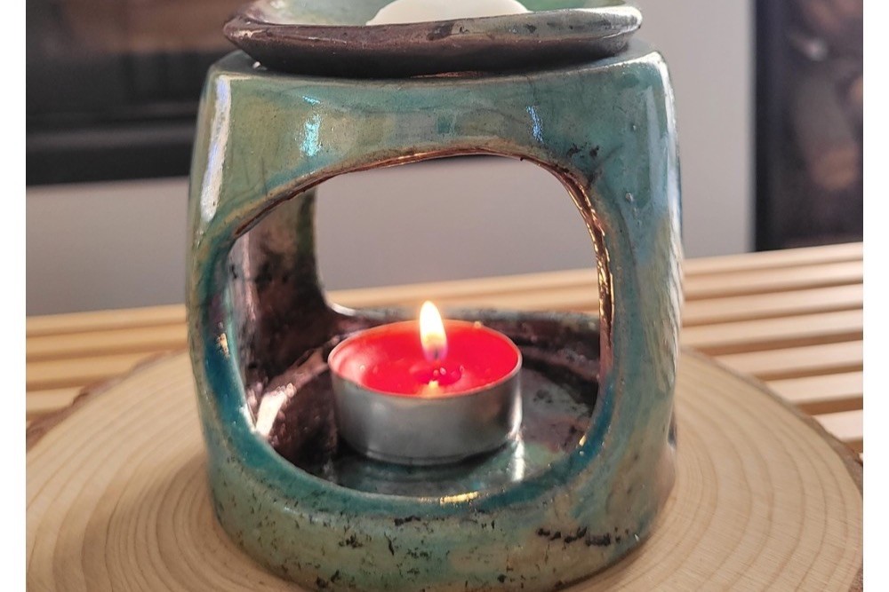 Brûleurs à parfum en céramique raku : beaux et parfumés